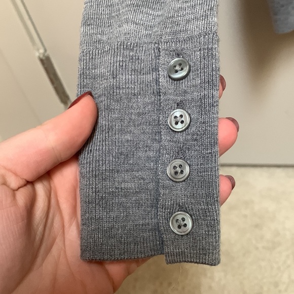 Grey Banana Republic Merino Cardigan Sz Small - Picture 2 of 4